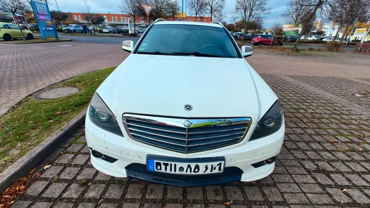 Mercedes-Benz 220
