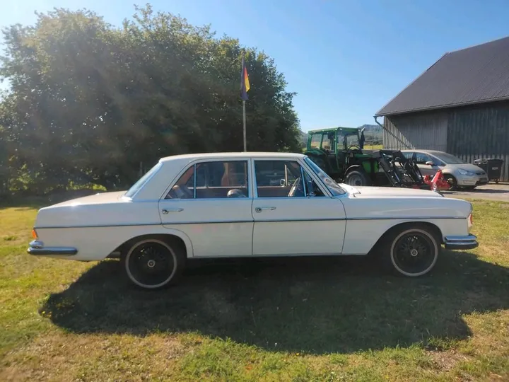 Mercedes-Benz 280