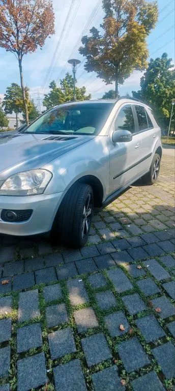 Mercedes-Benz ML 320