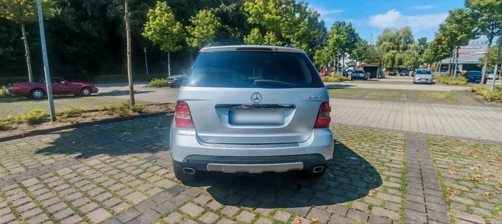 Mercedes-Benz ML 320