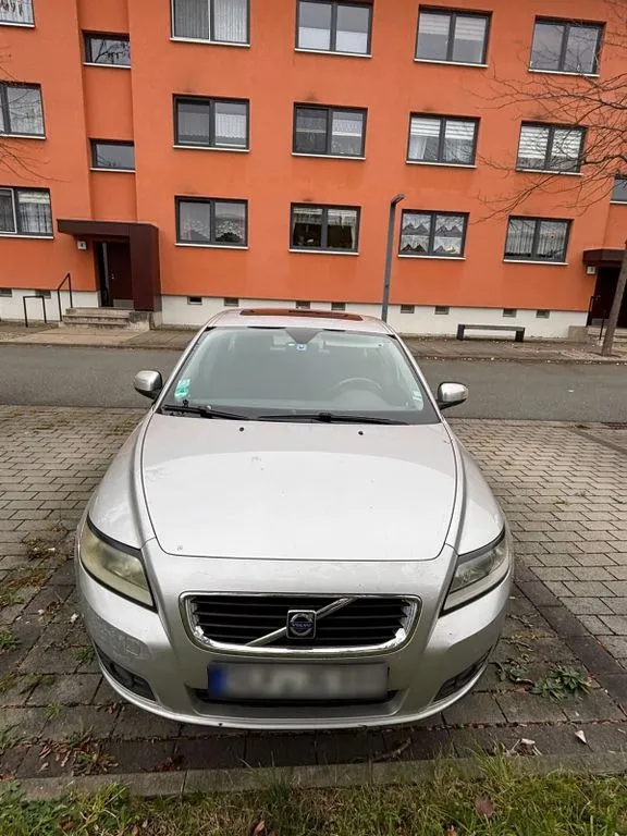 Volvo V50