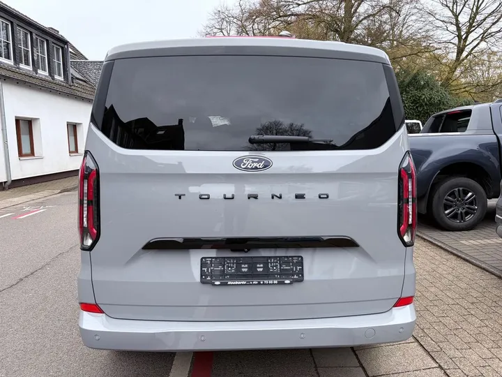 Ford Tourneo Custom