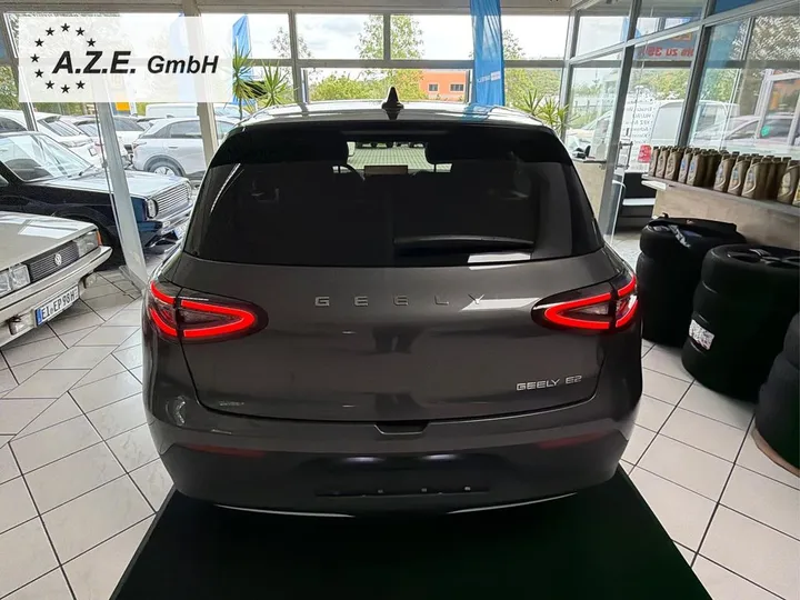 Geely E2