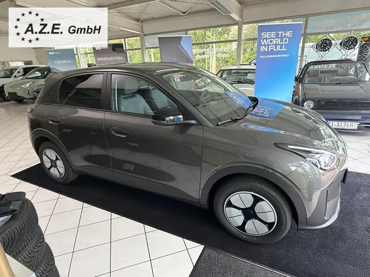 Geely E2