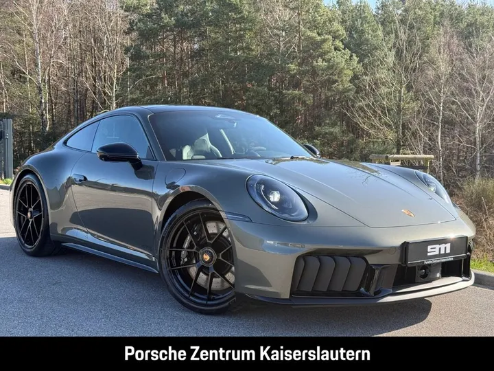 Porsche 992