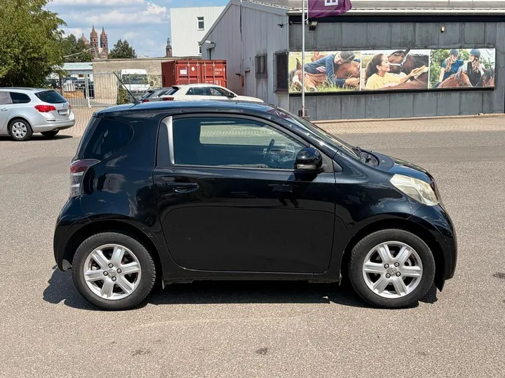 Toyota IQ
