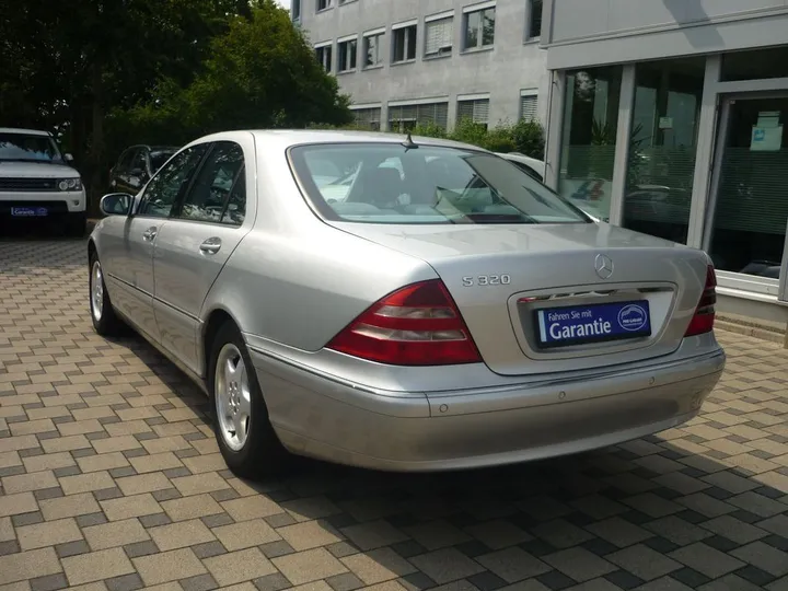 Mercedes-Benz S 320