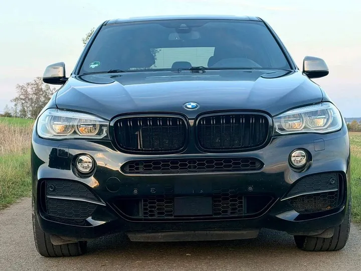 BMW X5 M50