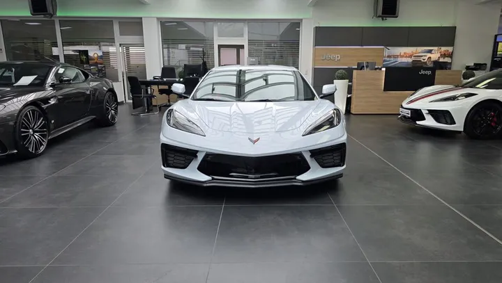 Corvette C8