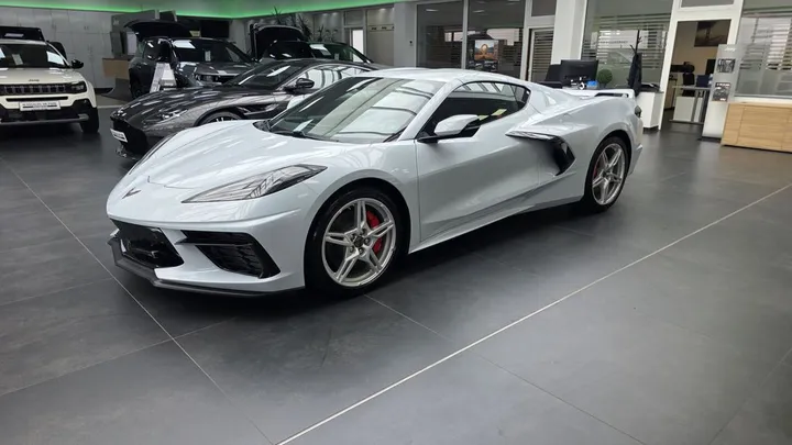 Corvette C8