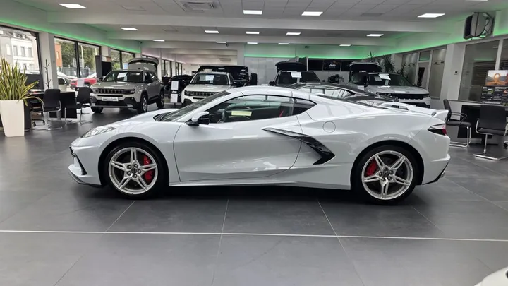 Corvette C8