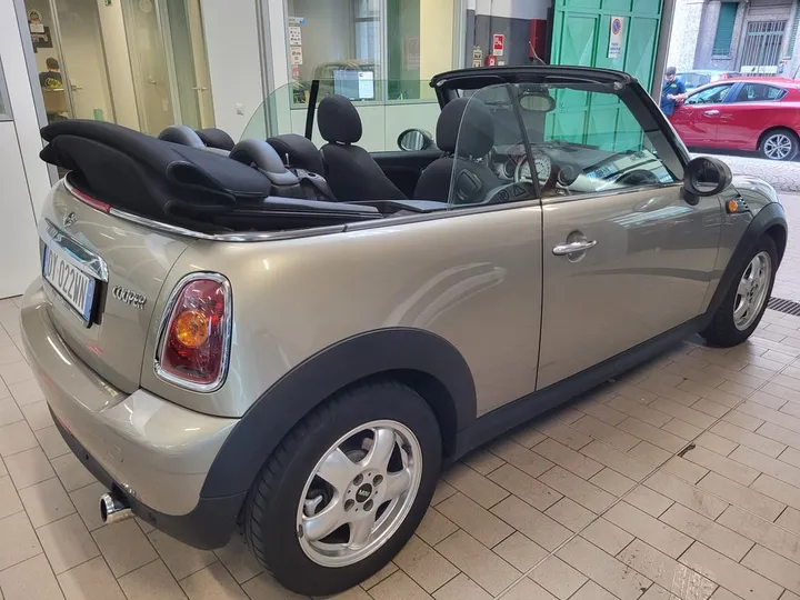 MINI Cooper Cabrio