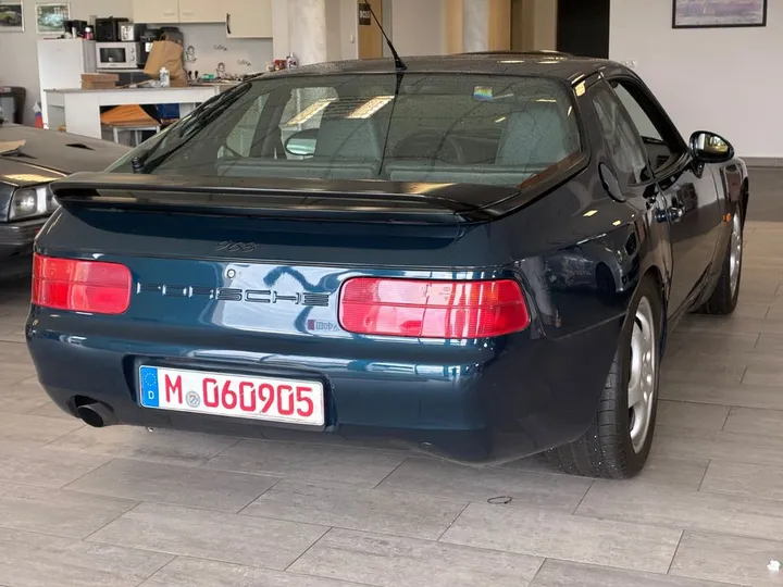 Porsche 968