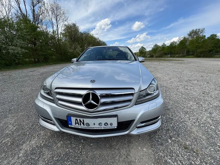 Mercedes-Benz C 200