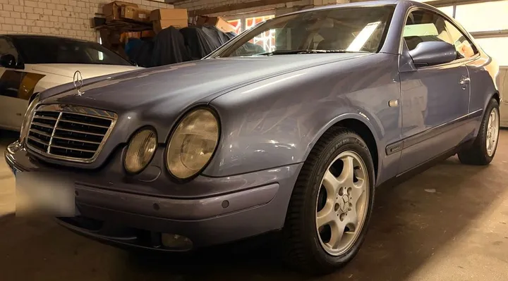 Mercedes-Benz CLK 320