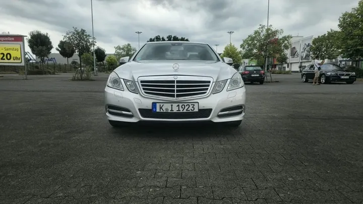 Mercedes-Benz E 220