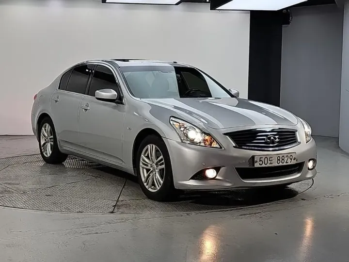 Infiniti G
