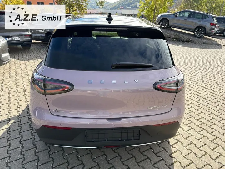 Geely E2