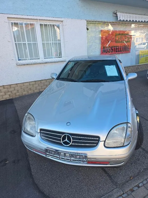 Mercedes-Benz SLK 230