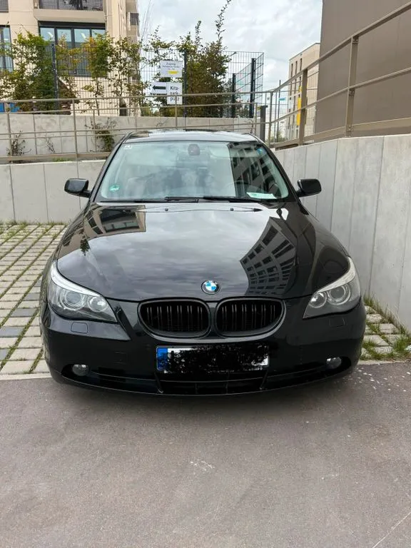 BMW 525