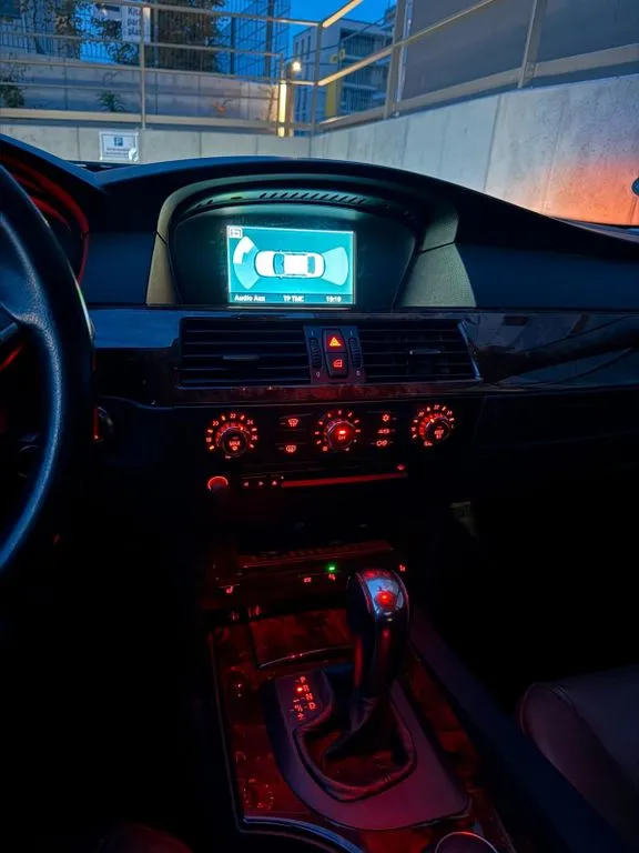 BMW 525