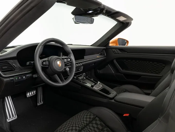 Porsche 992