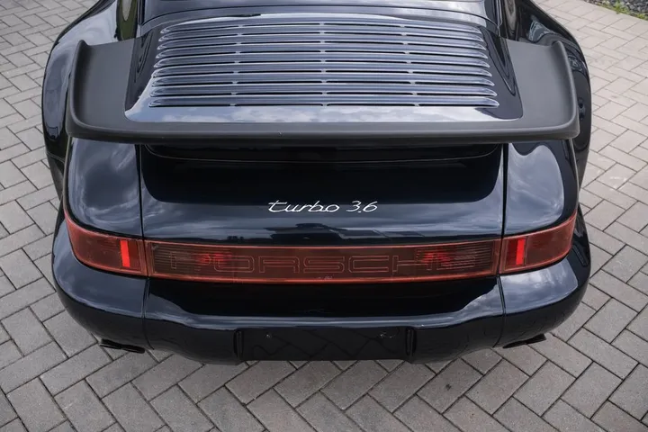 Porsche 964