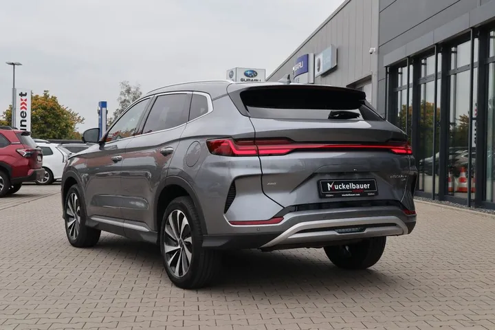 BYD SEAL U