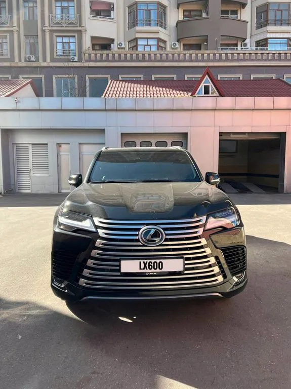 Lexus LX 600