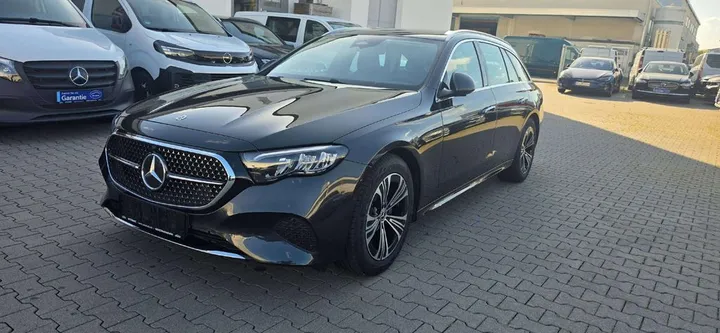 Mercedes-Benz E 220