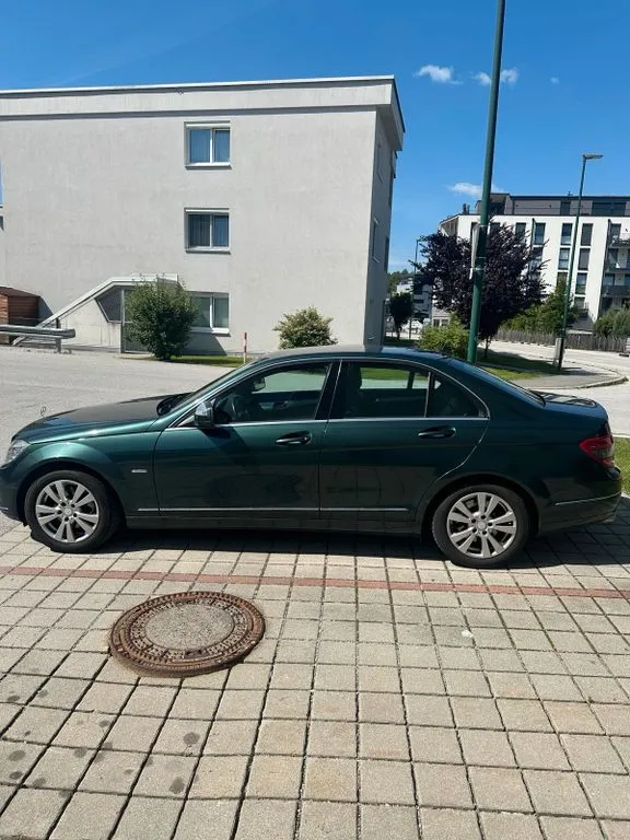 Mercedes-Benz C 220