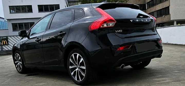 Volvo V40