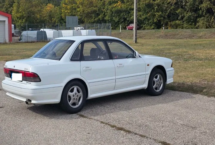 Mitsubishi Sigma
