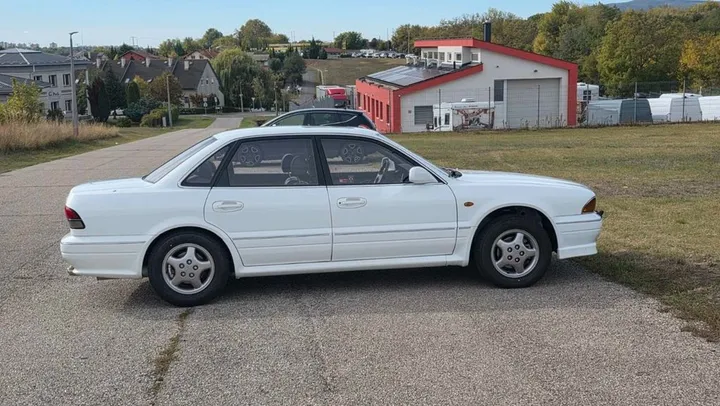 Mitsubishi Sigma