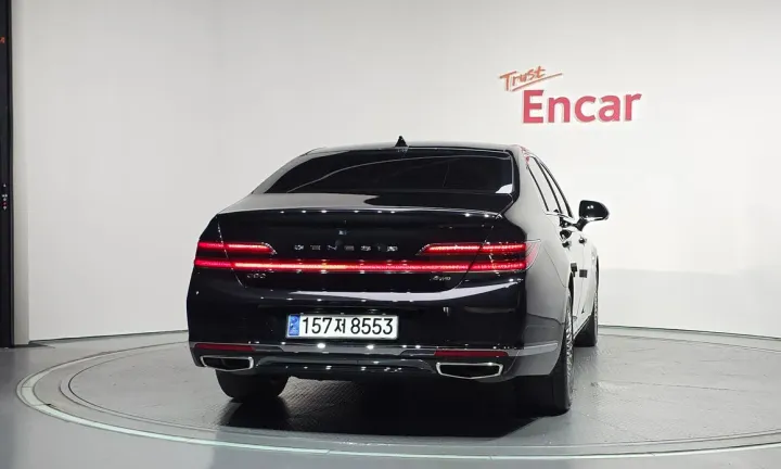 Genesis G90