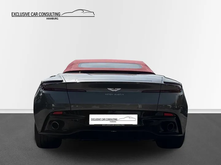 Aston Martin DB11