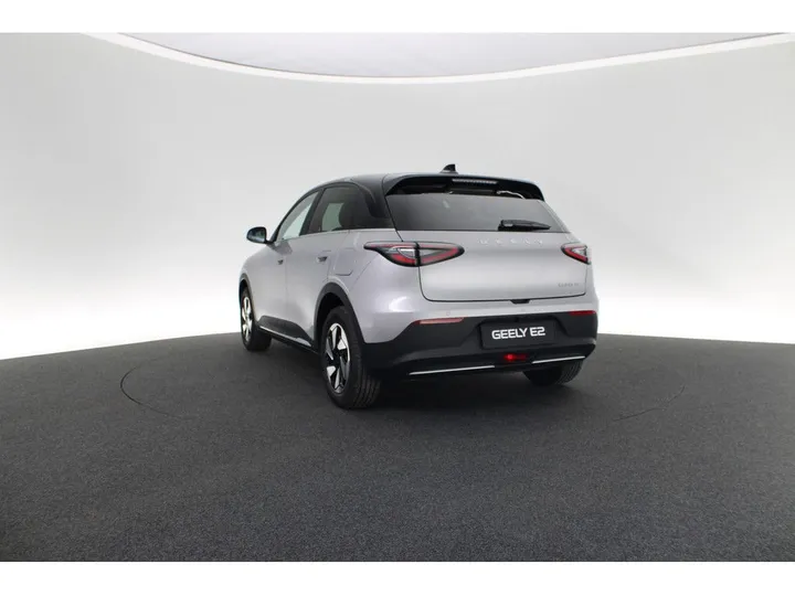 Geely E2