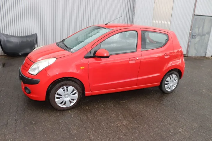 Nissan Pixo