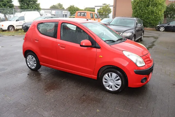 Nissan Pixo