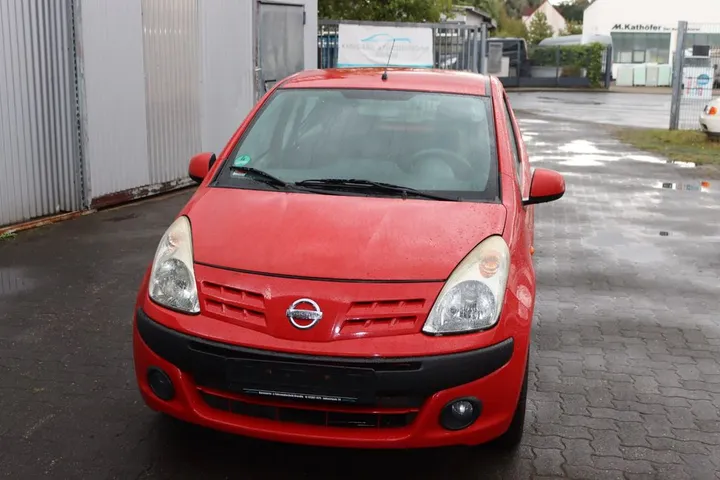 Nissan Pixo