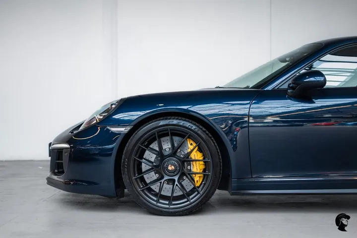 Porsche 991