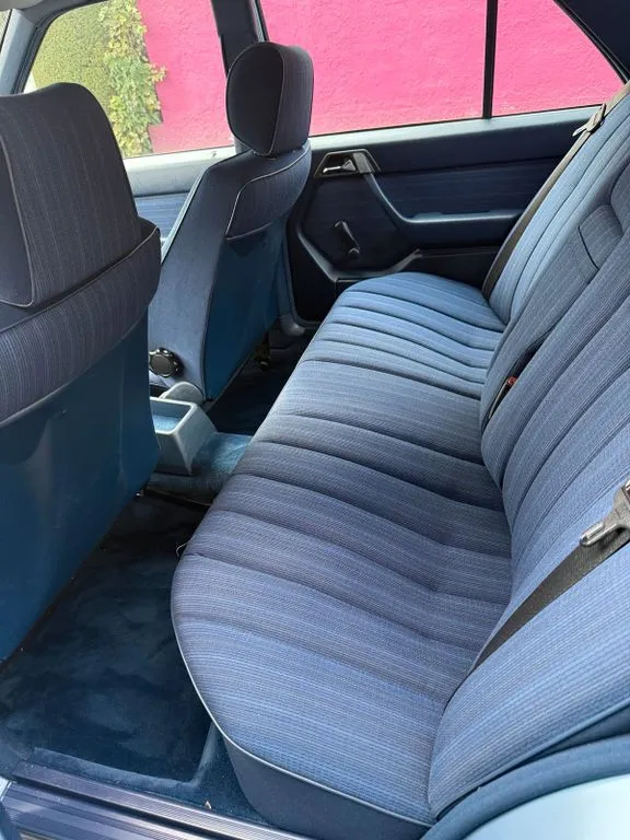 Mercedes-Benz 200