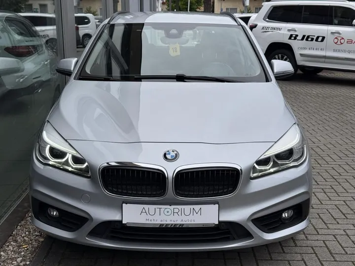 BMW 218