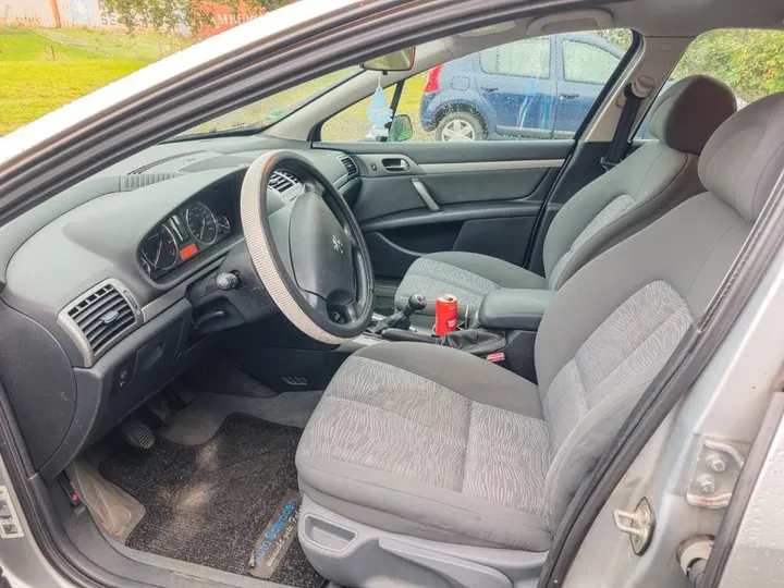 Peugeot 407