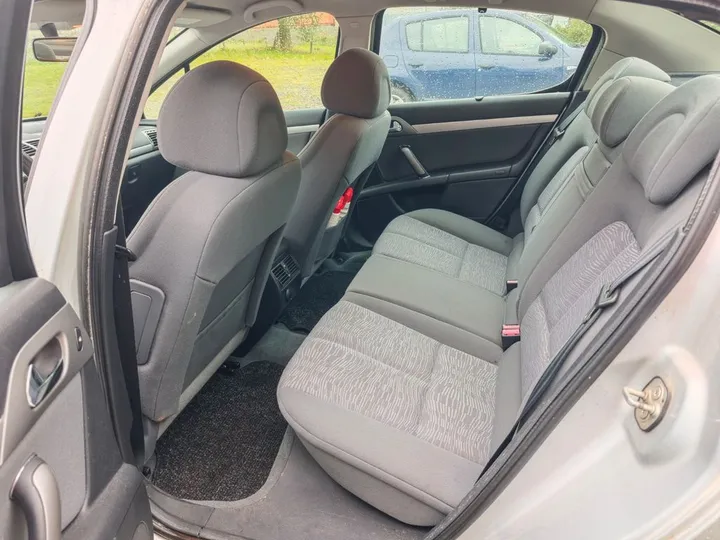 Peugeot 407