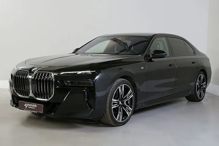 BMW 740
