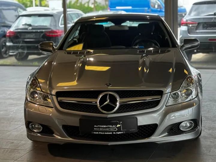 Mercedes-Benz SLR
