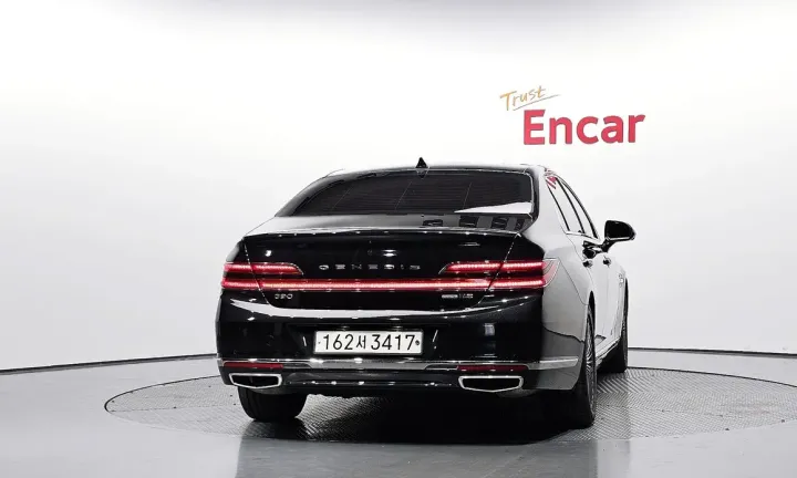 Genesis G90
