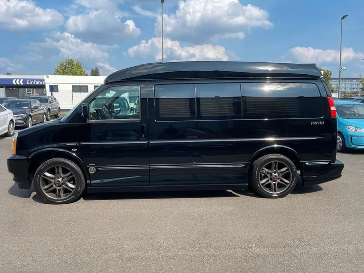 GMC Savana