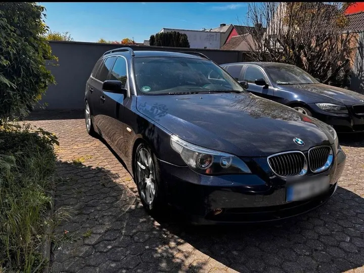 BMW 525
